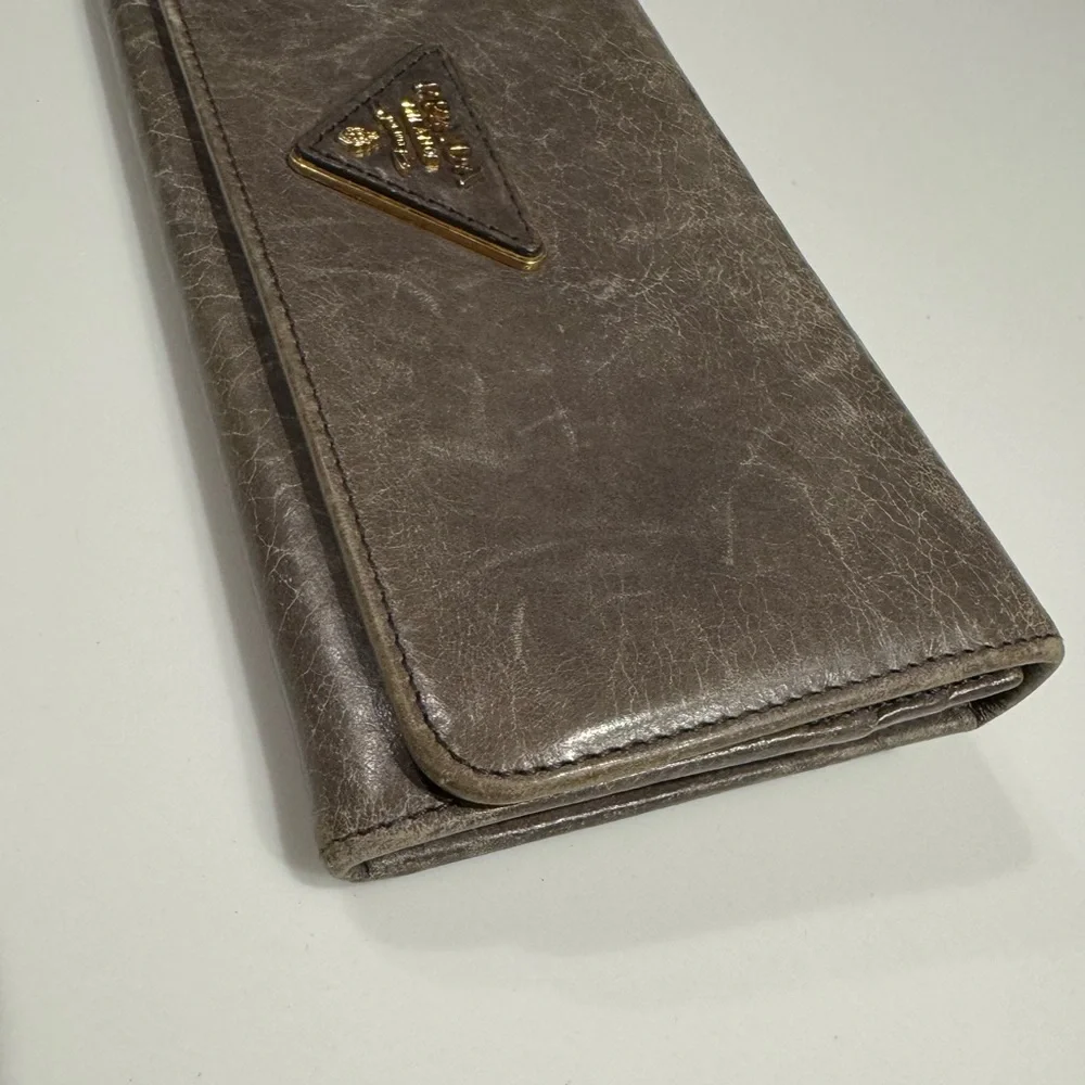 Prada distressed leather long wallet - Picture 5 of 11